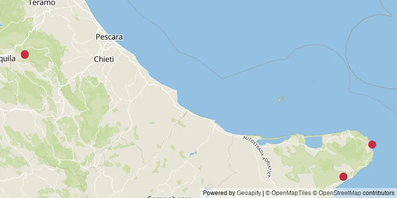 Map showing photo locations in L'Aquila, Abruzzo, and Foggia